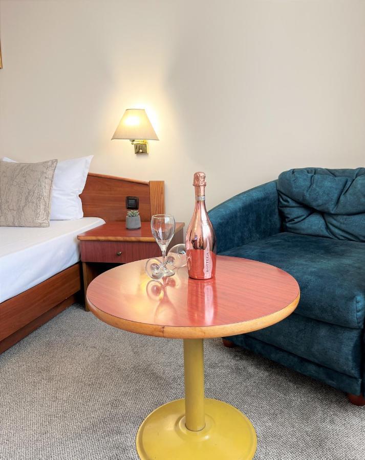 Hotel Orbita Варна Экстерьер фото