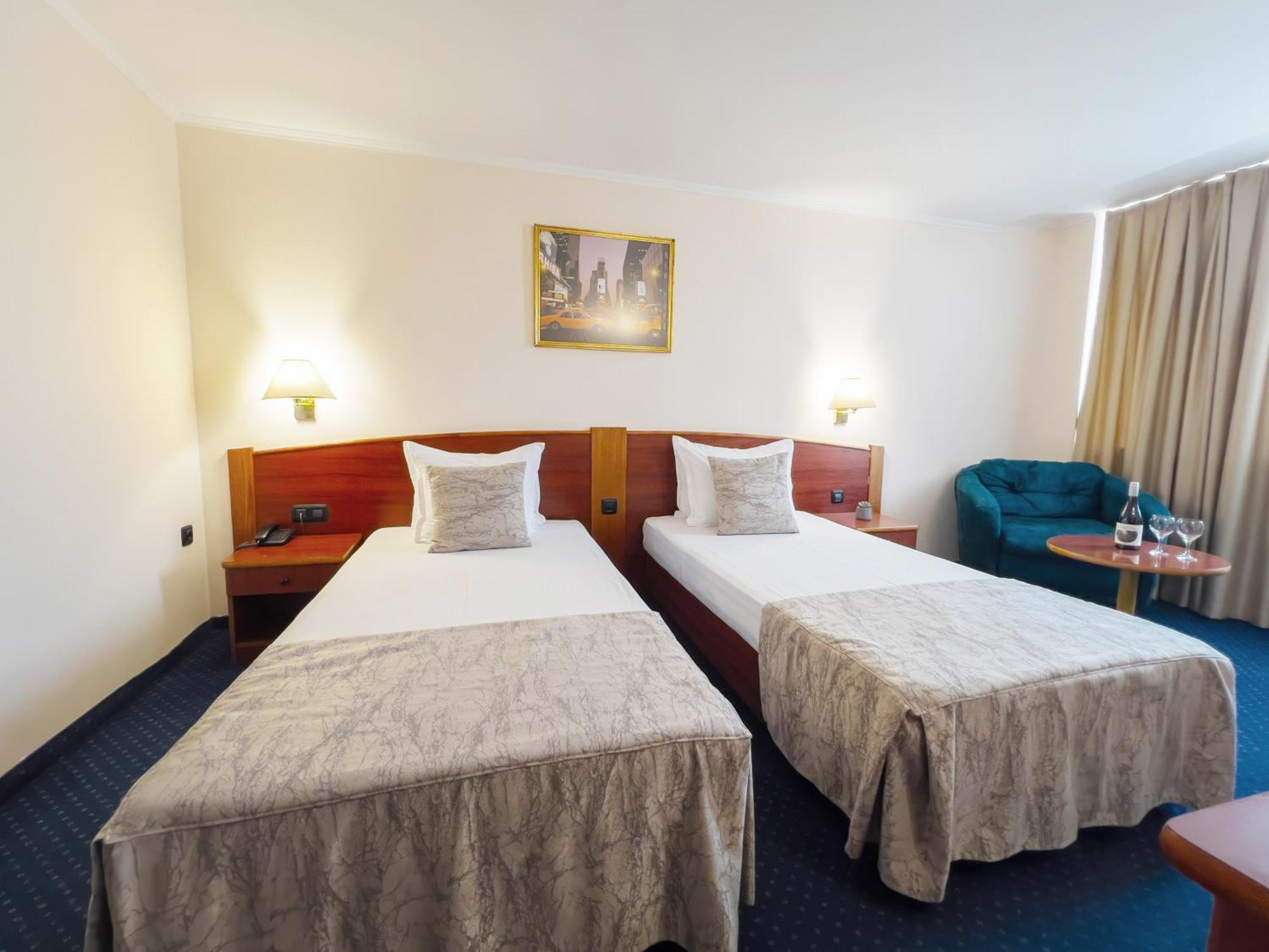 Hotel Orbita Варна Экстерьер фото