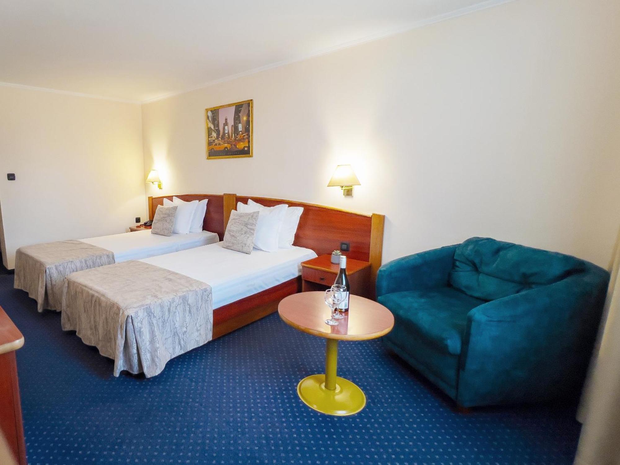 Hotel Orbita Варна Экстерьер фото