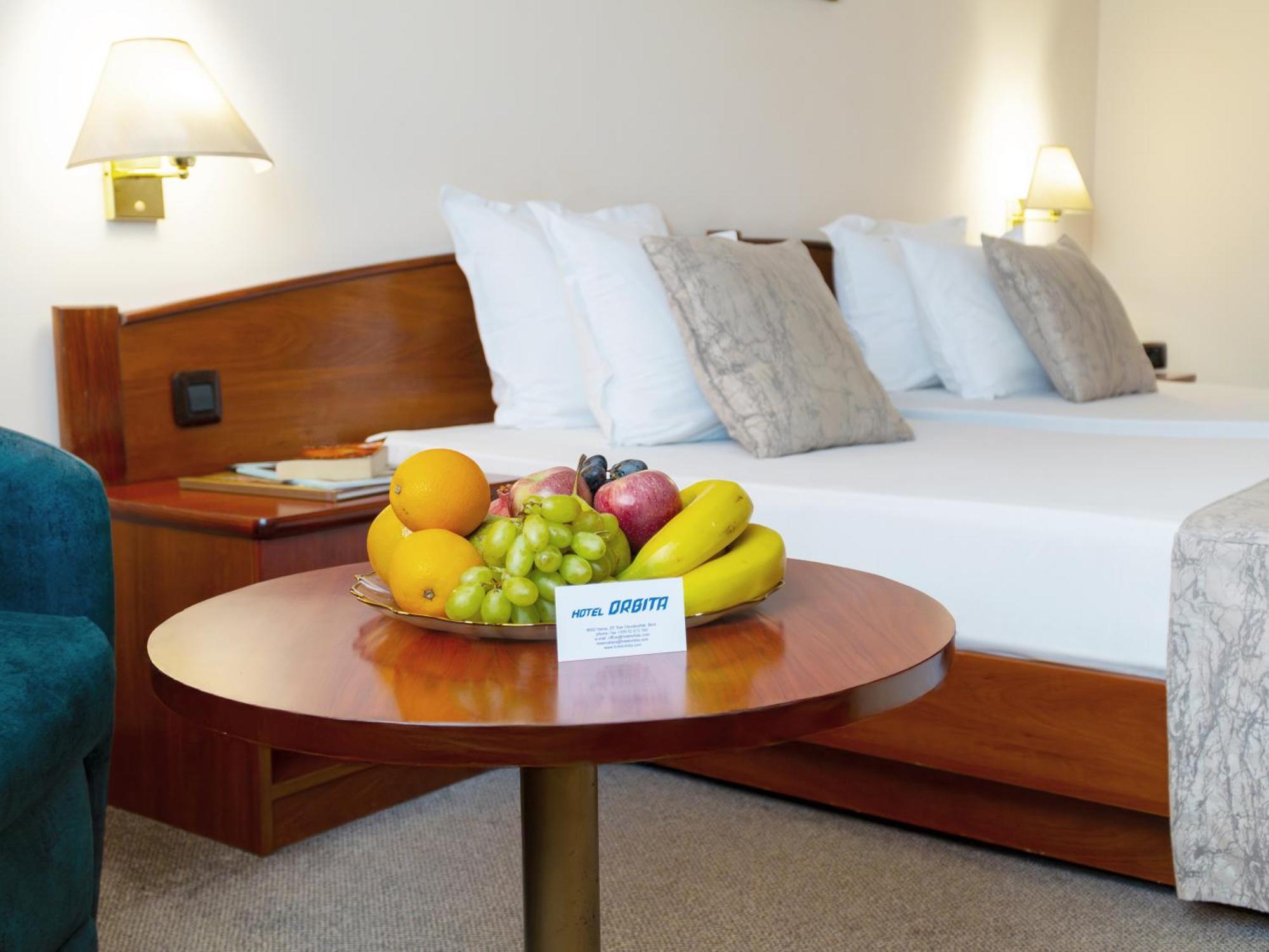 Hotel Orbita Варна Экстерьер фото